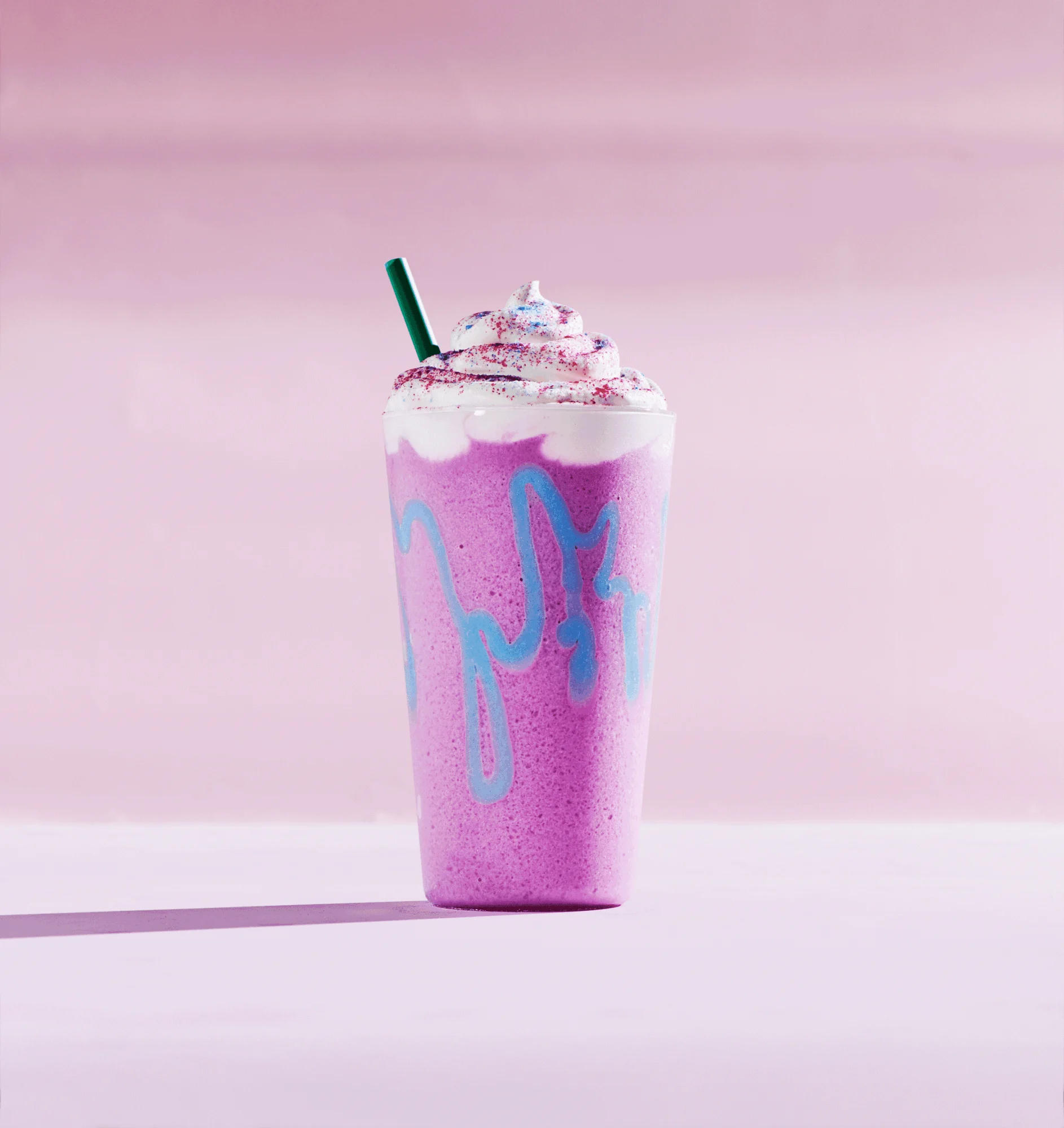 亚太 Unicorn 夏日饮品：在杯中呈现变色效果 · 官网配图 1