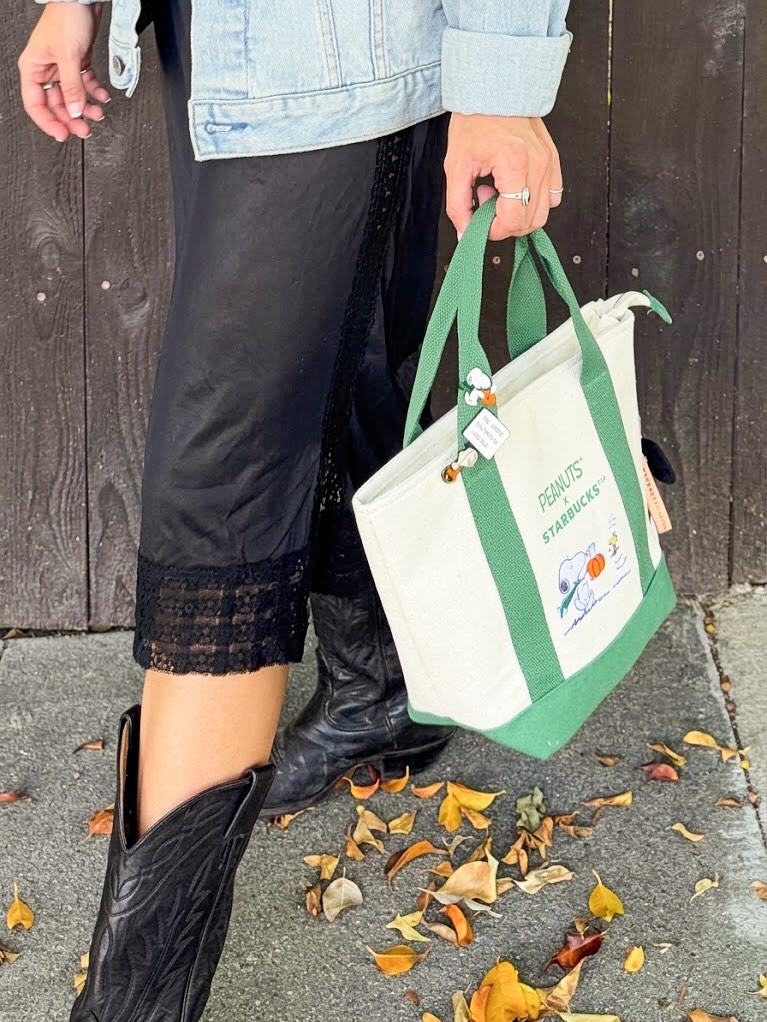 starbucks · 第4项媒体