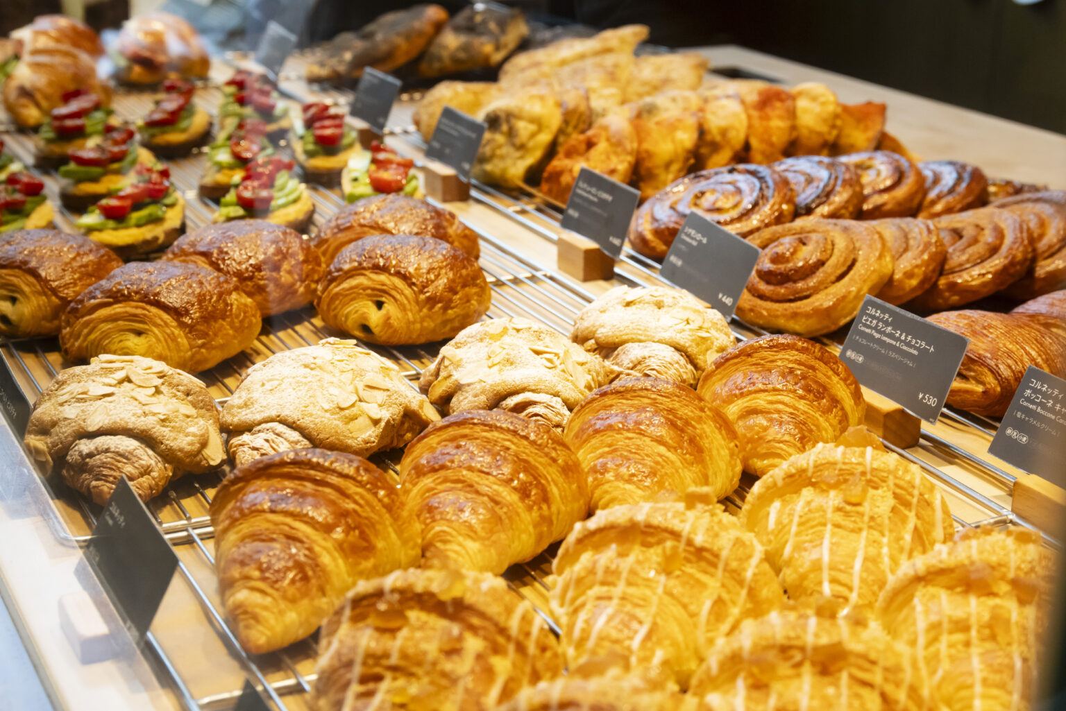 东京烘焙工坊初访指南：四层楼里的咖啡、茶与餐食 · 官网配图 6