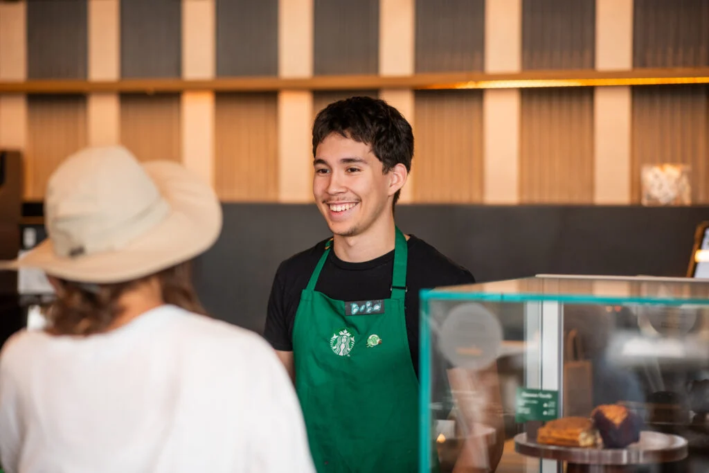 从一次顾客连接看 Starbucks 的服务转型 · 官网配图 2
